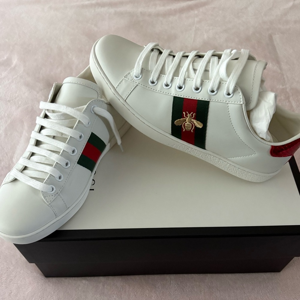 White Sneakers with Red and Green Stripe